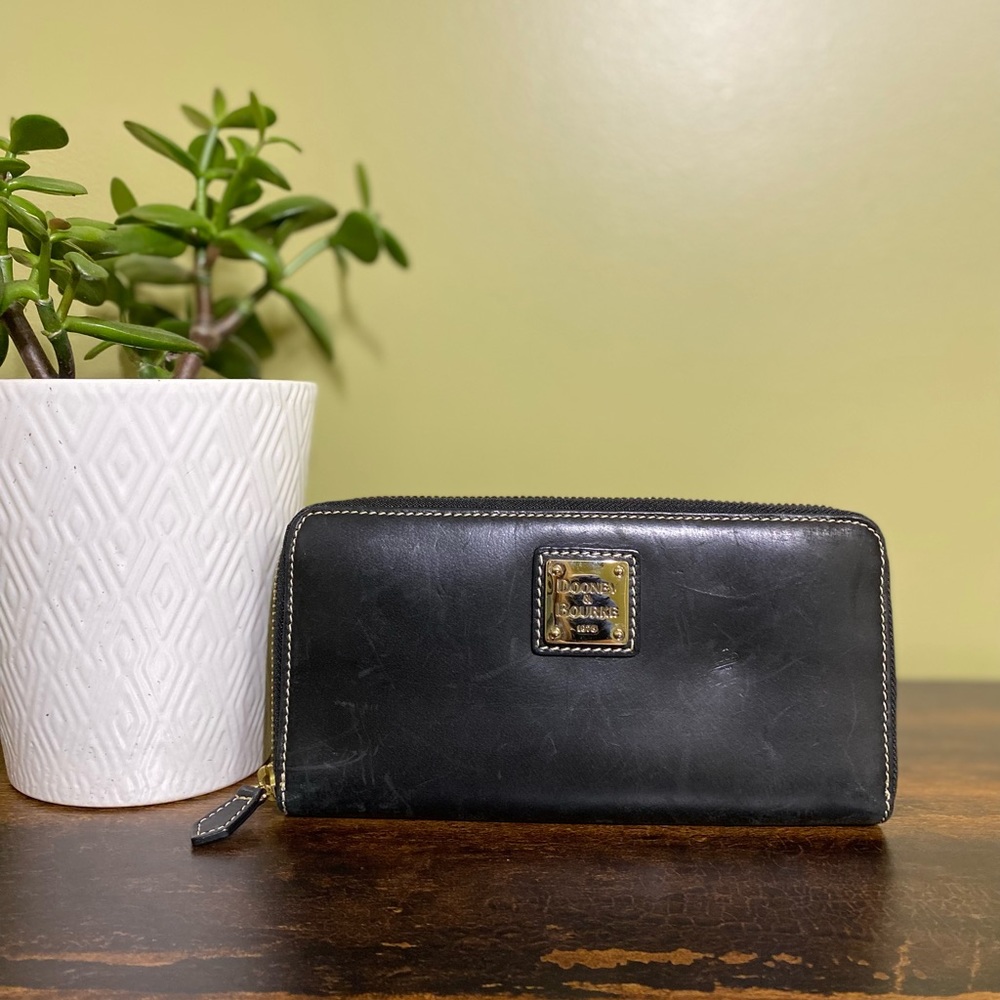 Dooney & Bourke Black Zip Around Wallet